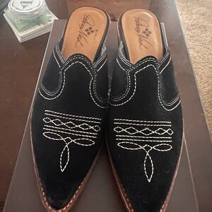 Patricia Nash Black Battista Mules